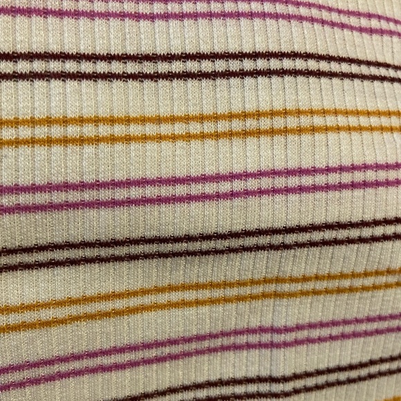 Striped Lace-up Crop Top - Picture 3 of 3